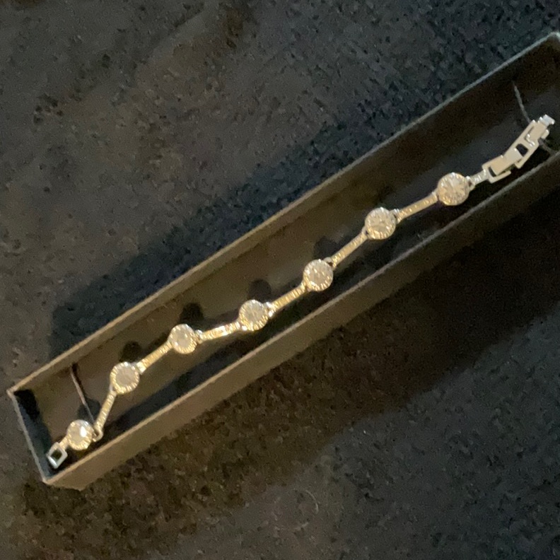Beautiful Bracelet 25$